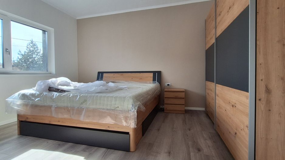 Duplex superb despartit prin garaj - Poză 8