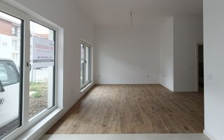Apartament luminos, ideal locuință sau birou ,parter, 2 locuri parcare - Poză 1