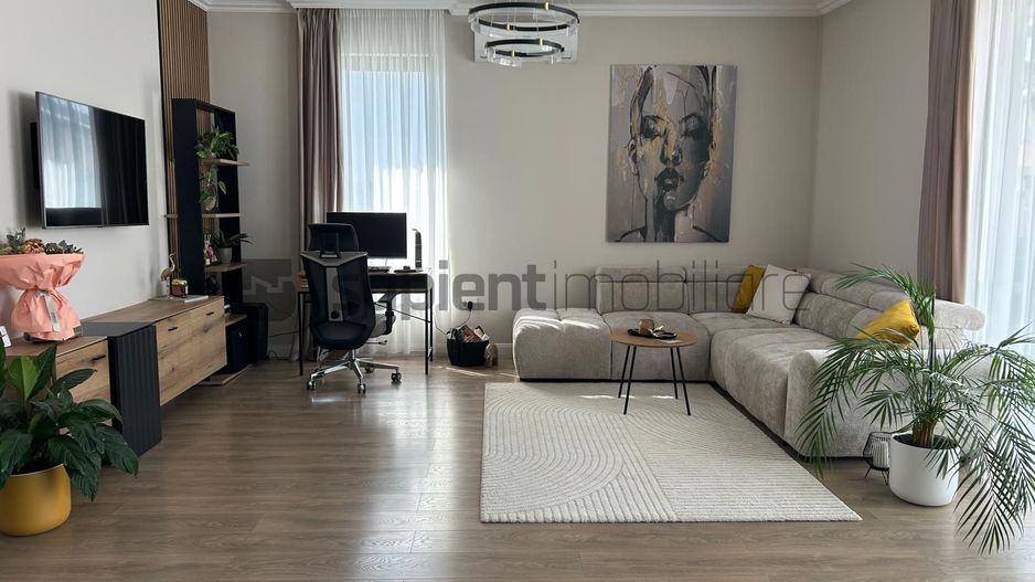 Casa zona  Viena Residence - Poză 1