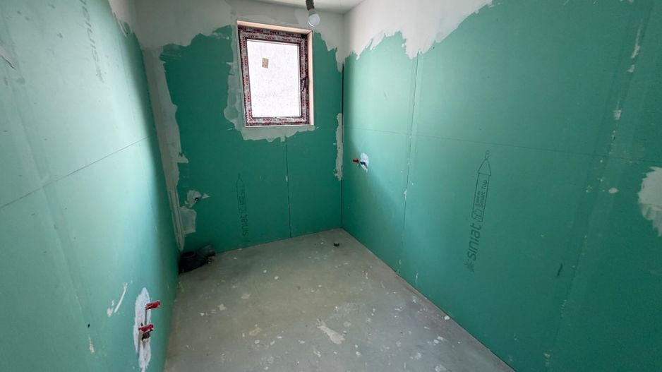 CASA INDIVIDUALA - 5 CAMERE, INCALZIRE PARDOSEALA , TEREN 420 COMIS 0% - Poză 5