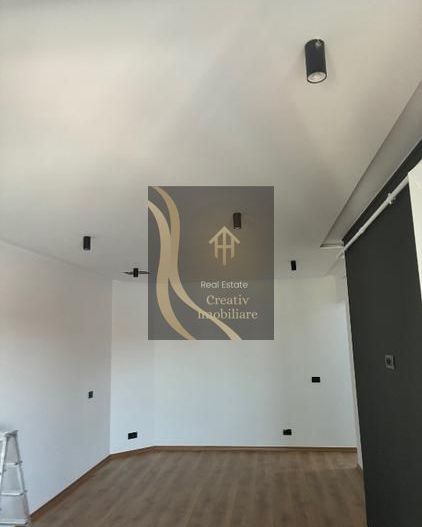Vând apartament deosebit, zonă ultracentrală, renovat deosebit - Poză 8