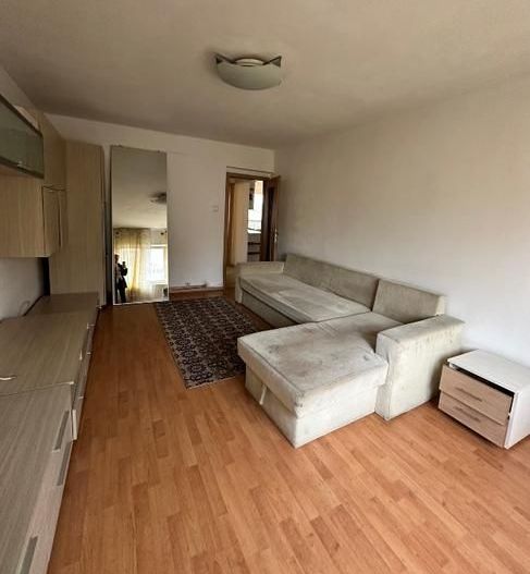 Apartament 2 camere, zona Lunei , etaj intermediar, centrala - Poză 7