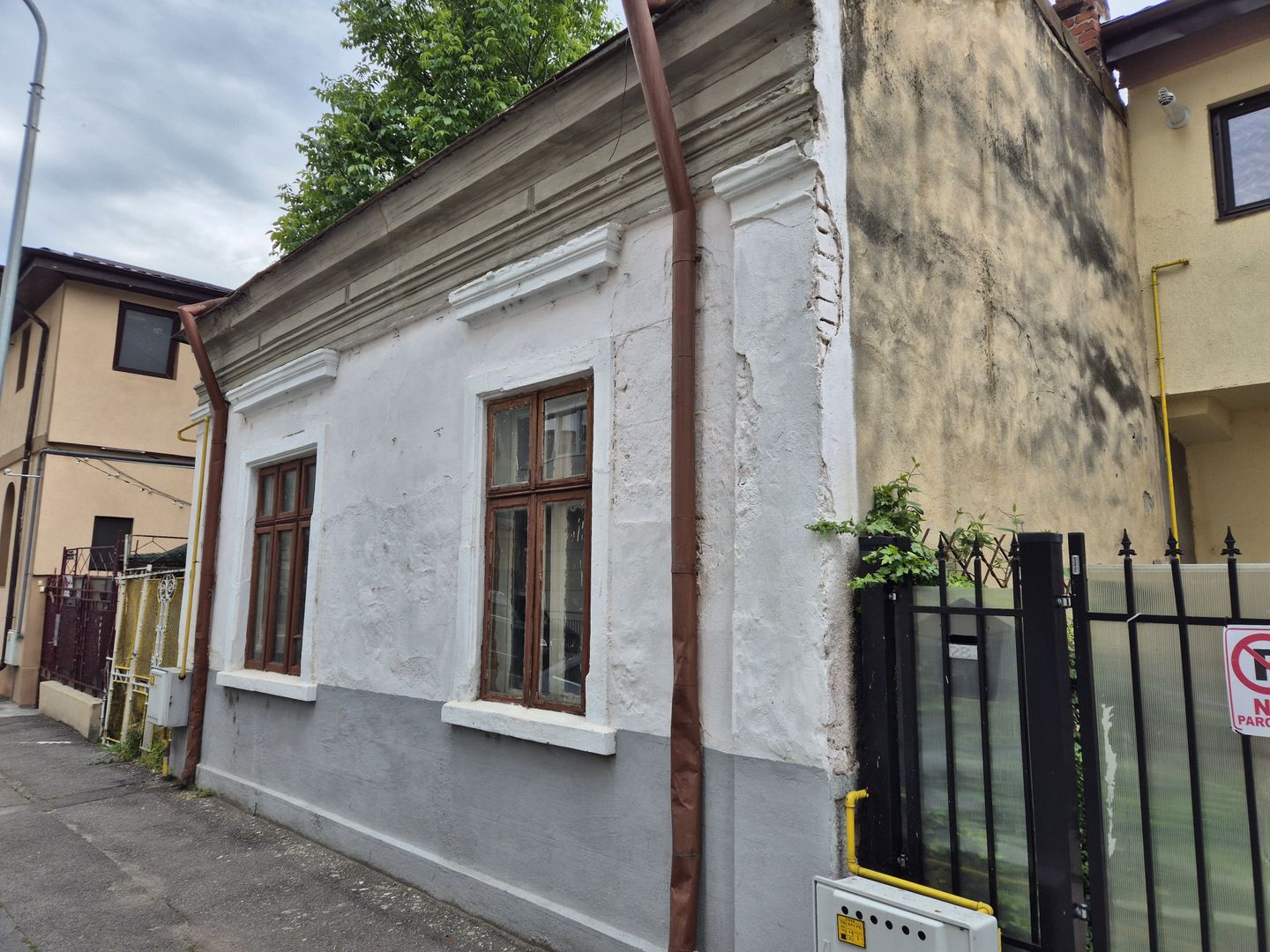 Casa P+Pod 95,45 mp + teren 140 mp - parcul Carol - Poză 2