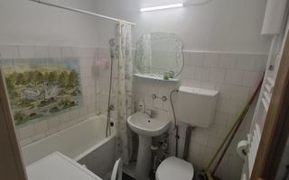 Aradului, garsoniera cu centrala proprie, langa restaurant Tinecz - Poză 3