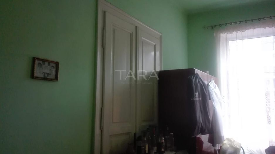 Apartament cu 4 camere de vânzare în zona Centrala - Poză 3