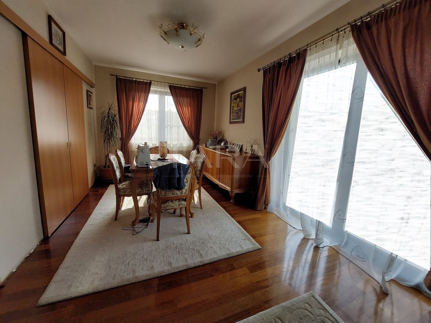 Casă cu 5 camere. de vânzare in Floresti, zona Parcului Poligon. - Poză 6