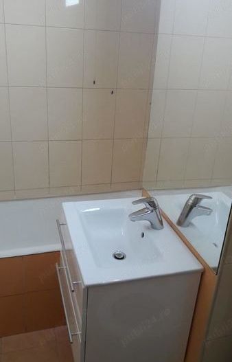 Închiriez garsonieră modernă, Decebal - Piața Muncii, - Poză 6