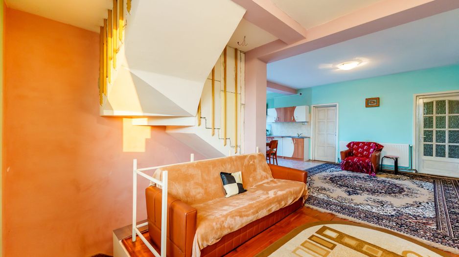 Casă  în Grădiște. Zonă foarte liniștită. - Poză 12