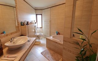 Casa individuala deosebita de vanzare, intr-o locatie de exceptie! - Poză 23