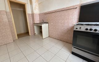 3 camere | Etaj 1 | 2 băi | 2 debarale | Decomandat | Zona Vitan - Poză 8