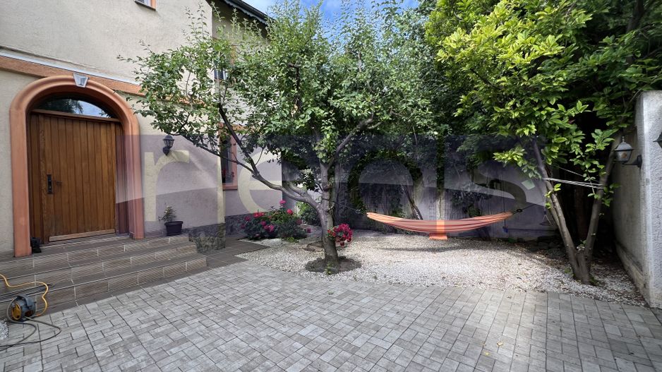 VANZARE 3 CAMERE | PARTER CASA INTERBELICA | 2 CURTI PROPRII | ZONA BELVEDERE - Poză 1