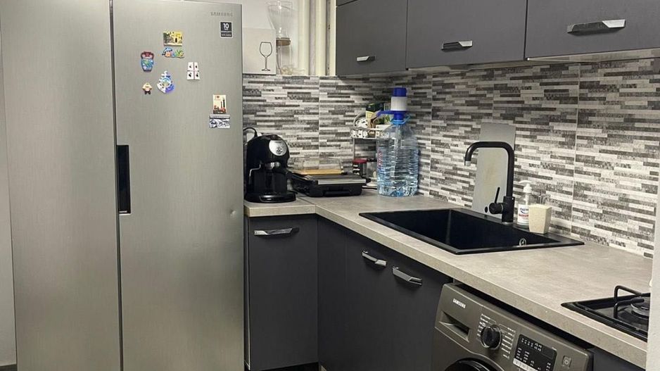 AP. 3 CAMERE STEFAN C. M, CENTRALA PROPRIE, LOC PARCARE, METROU 5 MIN - Poză 4