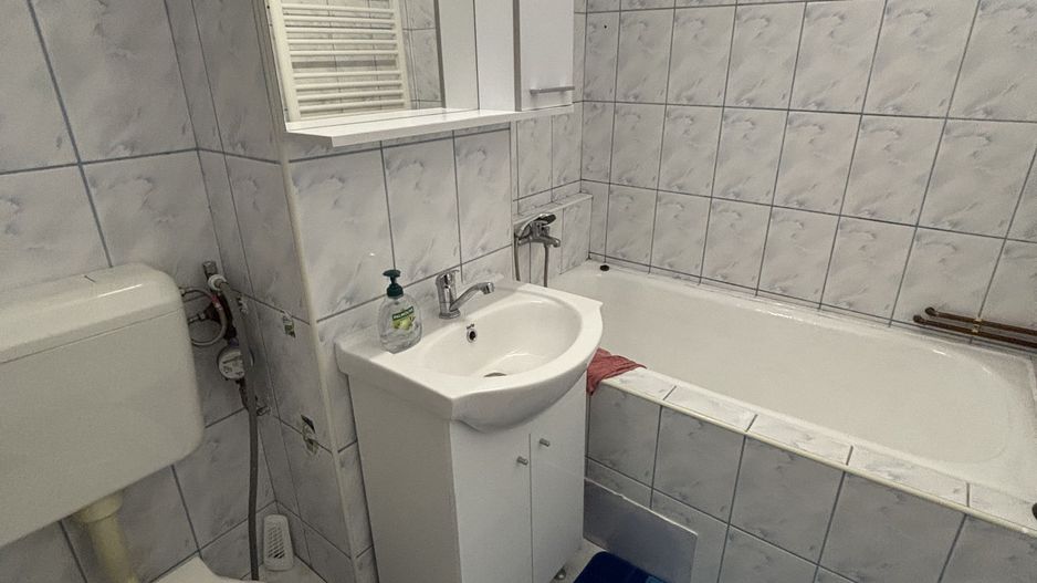 Apartament o cameră la 5 minute de Cetății - Poză 8