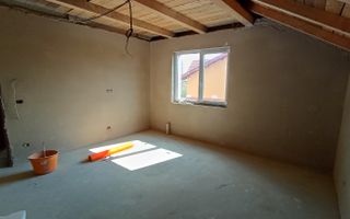 Sanandrei Duplex cu 4 Camere, Drum Asfaltat, Toate Utilitatiile - Poză 9