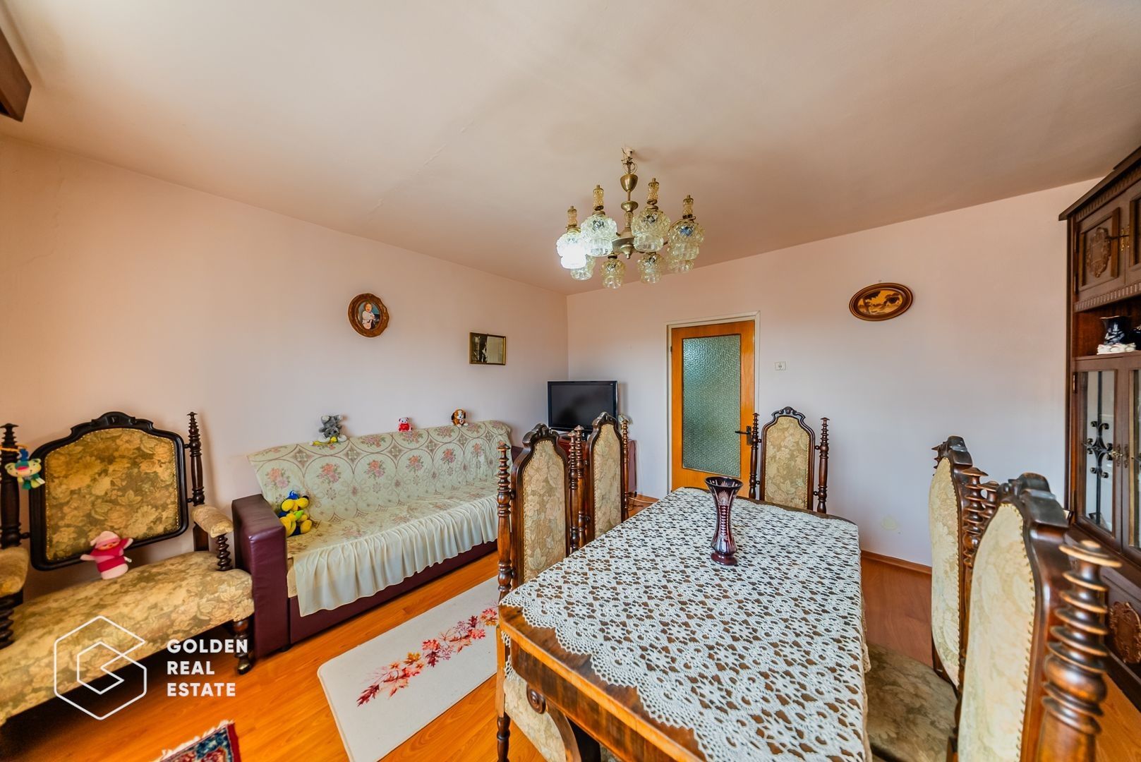 Apartament 4 camere, total decomandat, zona Miorita - Poză 1