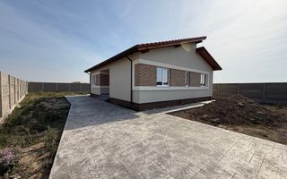 Casa individuala cu 4 camere in Mosnita Noua - Poză 2