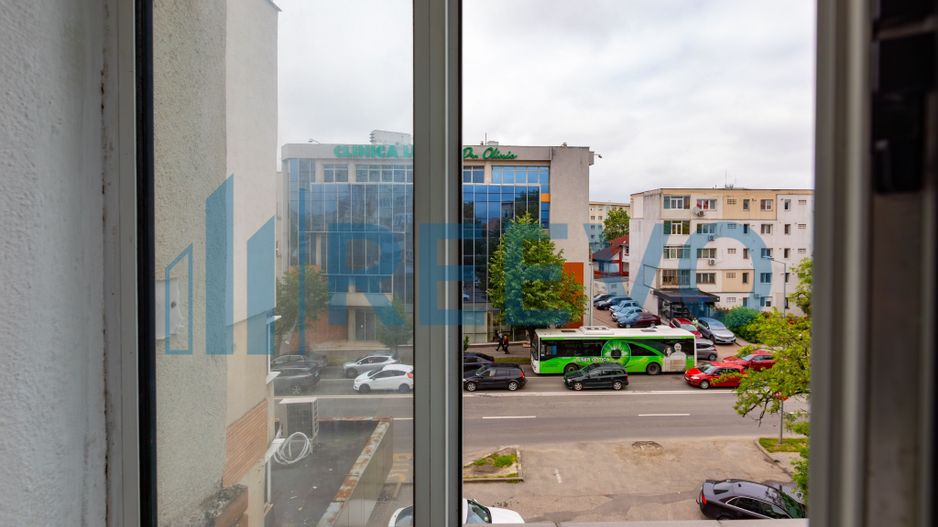 Apartament 4 camere, Ultracentral Bacau - Poză 9