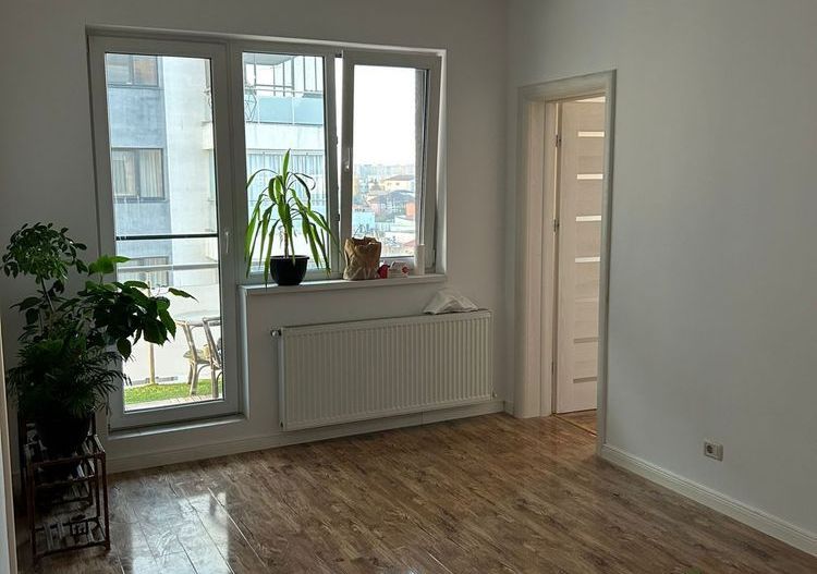 Apartament cu 2 camere semidecomandat la vanzare - Poză 5