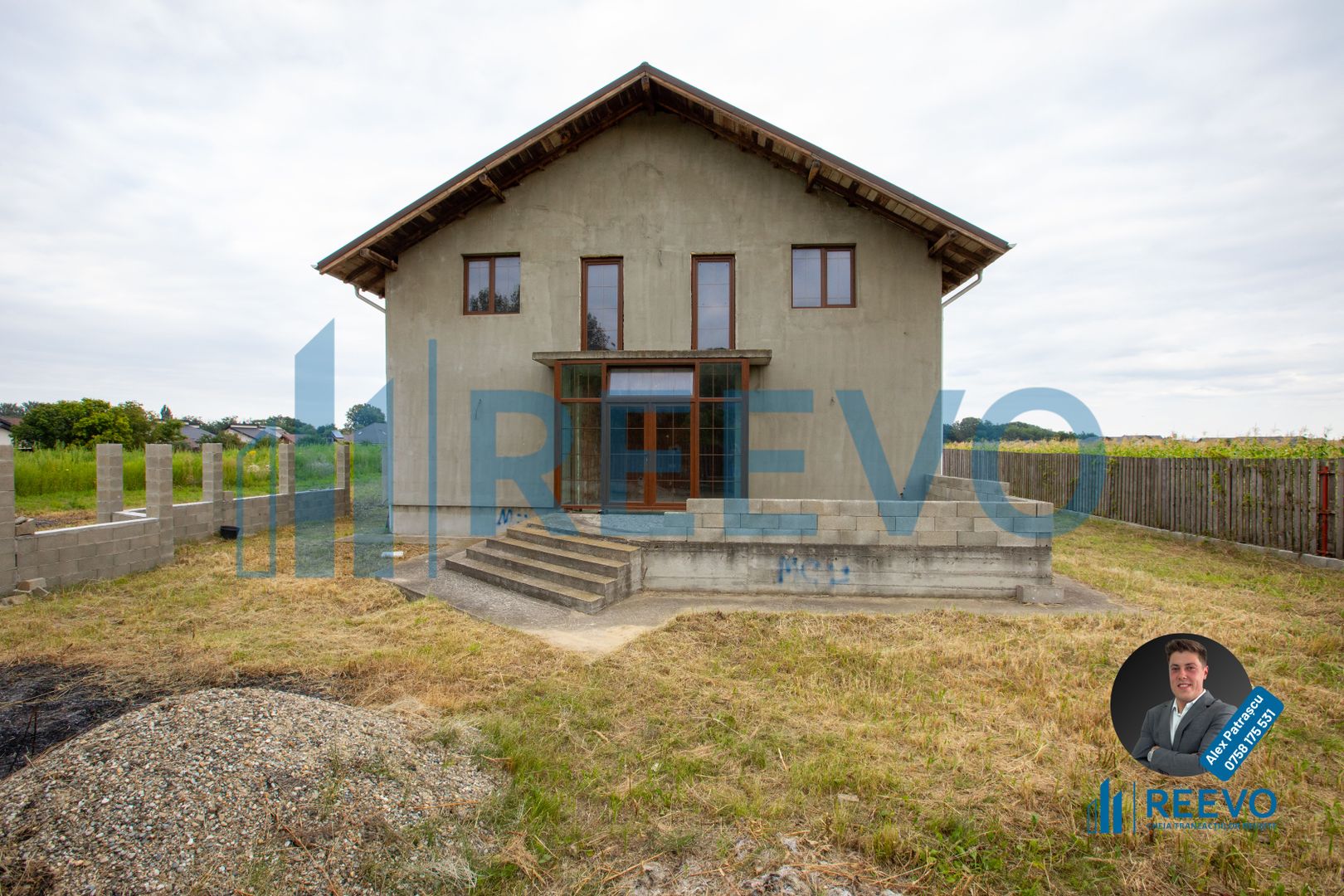 Vilă spațioasă cu vedere la pădure, la doar 15 minute de Bacău! - Poză 6