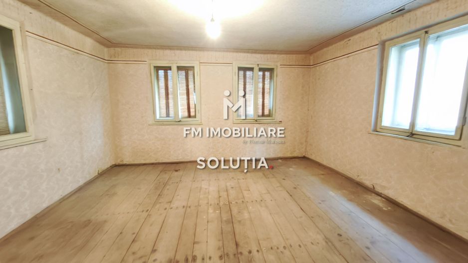 Casă de vânzare cu 10 ari teren -Central-Miresu Mare! - Poză 6