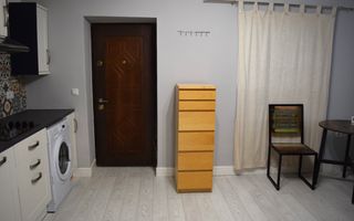 Apartament la casa 40 mp-renovat-curte-mobilat modern-Ultracentral - Poză 3