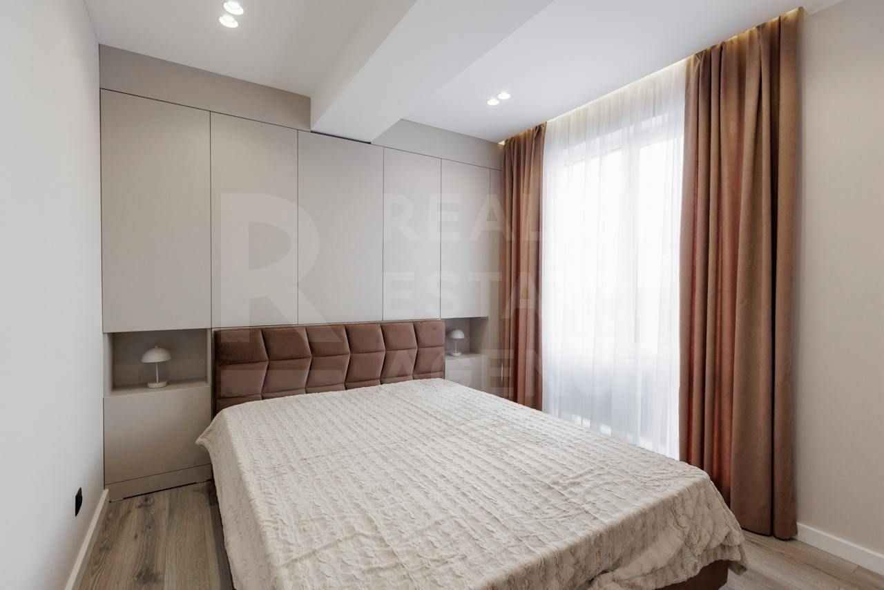 Vânzare, apartament, 2 camere + living, strada Calea Ieşilor, Sculeni - Poză 3