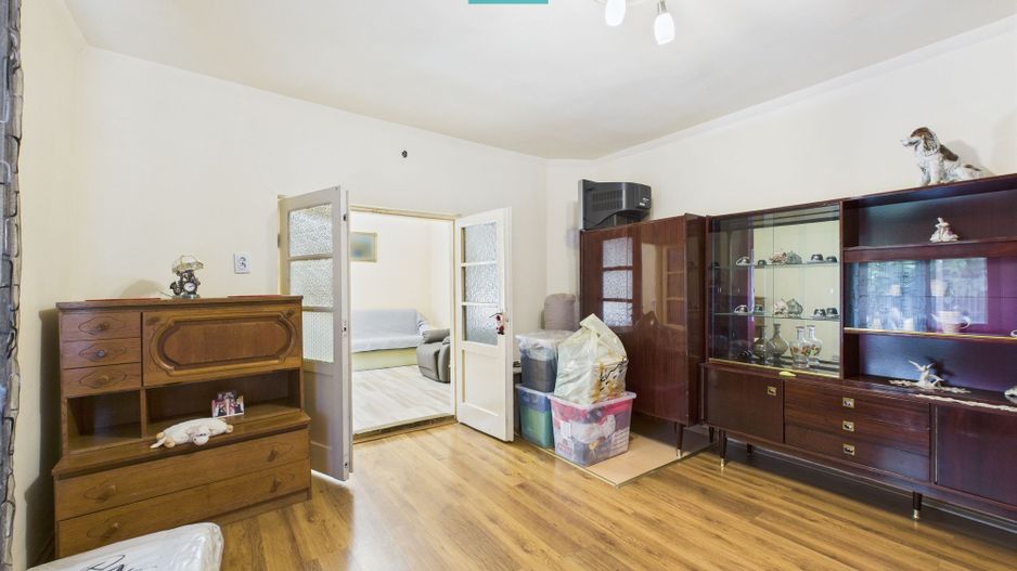 Casă de cărămidă in Grădiște - Poză 8