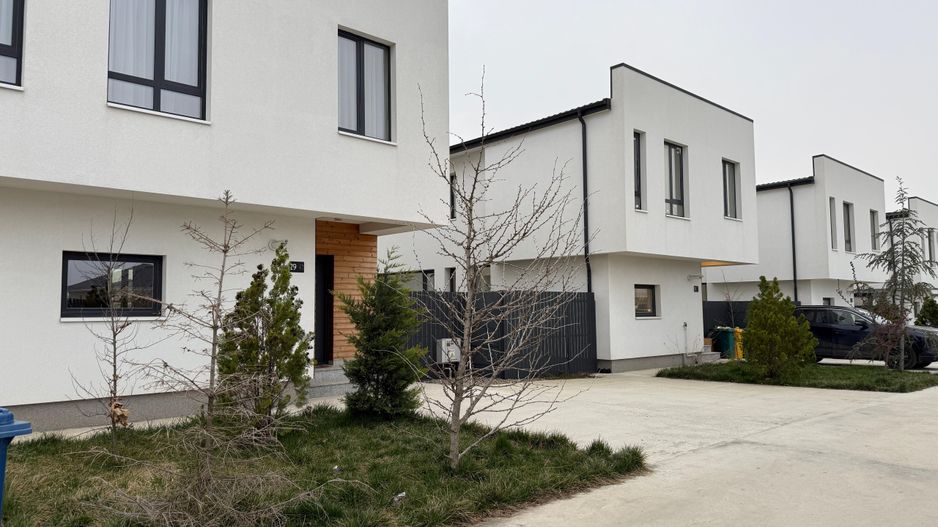 Vila Indivduala Aerocity Tunari - Poză 4