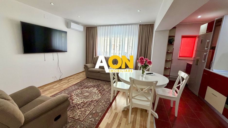 Apartament 3 Camere, Etaj 1, Zona Cetate - Poză 2