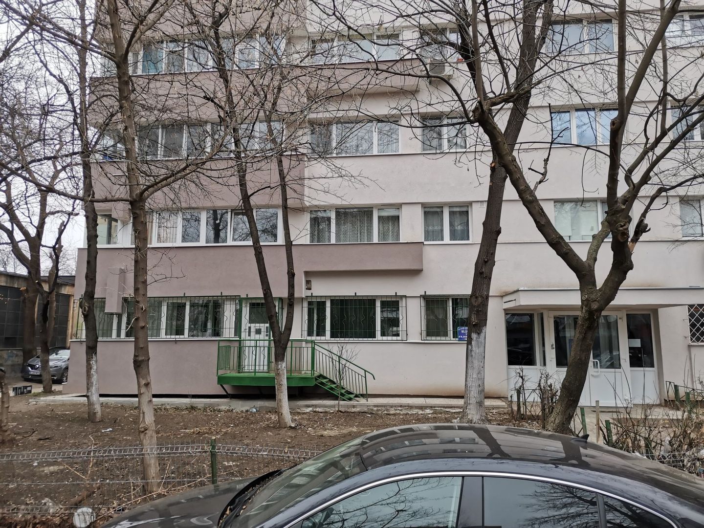 Spatiu Comercial Drumul Taberei cu expunere foarte buna - Poză 1