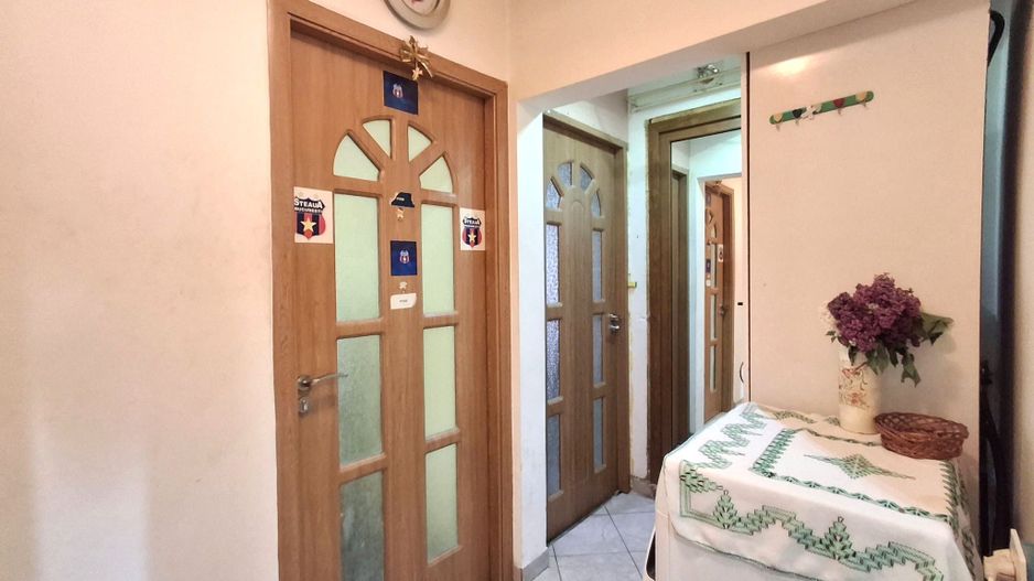 De Vanzare Apartament cu 3 camere  Mall Vitan imobil constr 1985-1990 - Poză 11