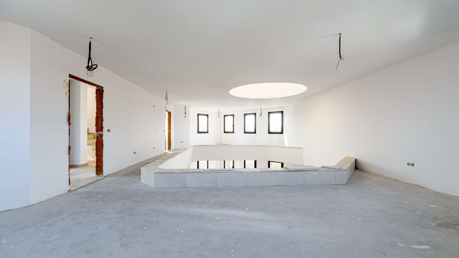 Clădire comercială în zona Grădiște. - Poză 18