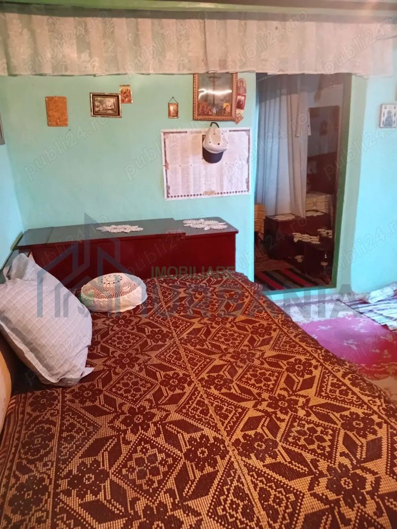 Casă de vânzare - Poză 1