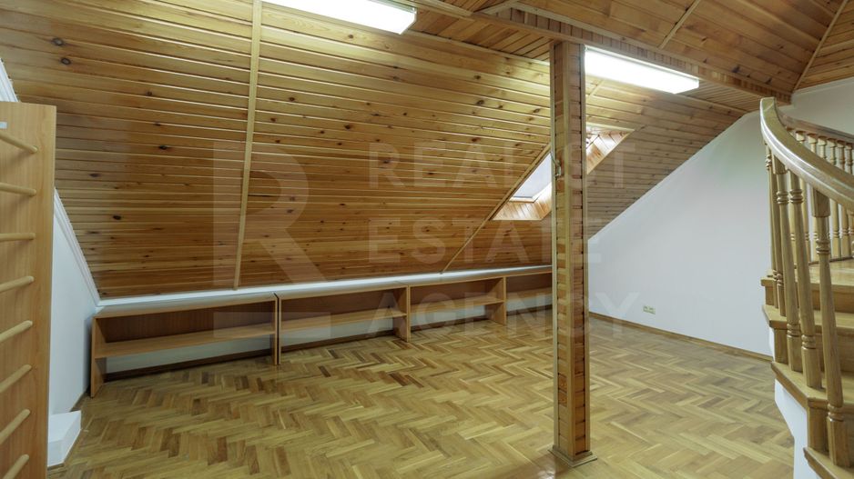 Chirie, casă, 2 nivele, 4 camere, str. Gheorghe Cașu, Centru - Poză 17