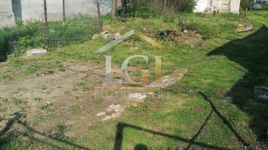 Teren intravilan.Suprafata 1200 mp.Localitatea Moreni.Str. Eroilor  16 - Poză 3