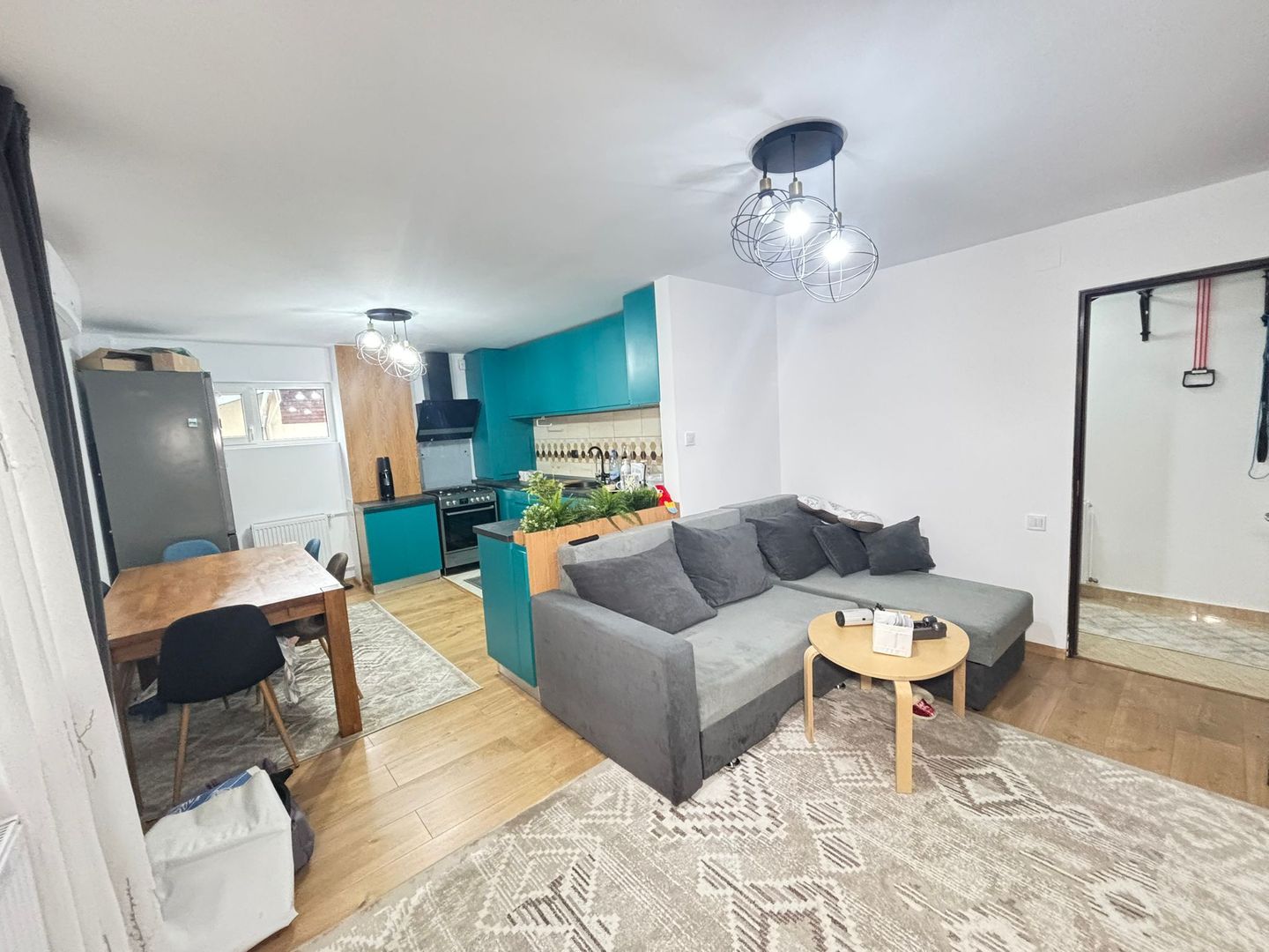 AP. 3 CAMERE 1 MAI, MOBILAT, CENTRALA, METROU 5 MIN, COMISION 0% - Poză 3