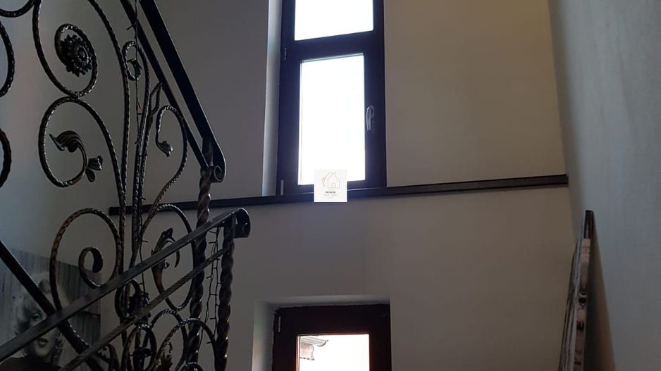 Refugiu la munte - casă cu 3070 mp teren și vedere spre Vârful Rânca - Poză 25