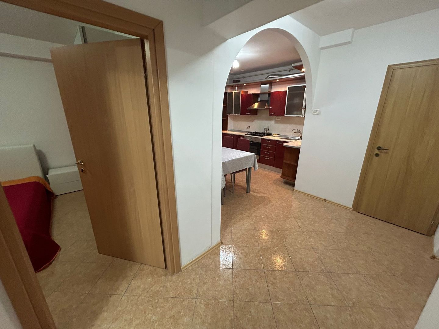 Apartament 2 camere, etaj 3 - zona Centru - Poză 12
