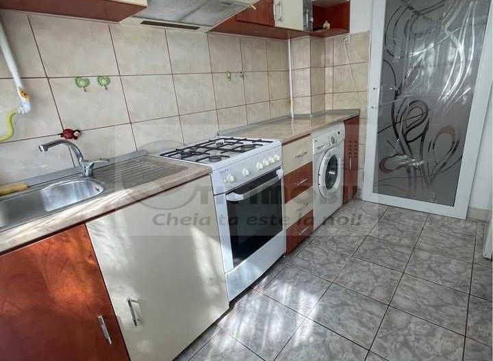 Apartament 3 camere decomandat – Podu Roș- 490 Euro - Poză 5