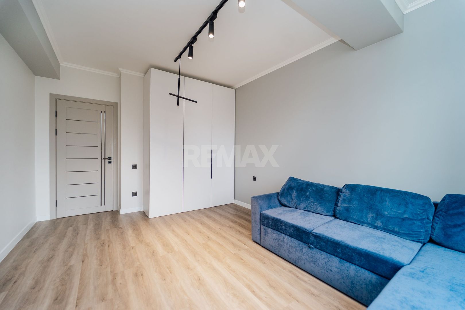 Apartament cu 2 camere în centrul Chișinăului | Lev Tolstoi | Complet mobilat și utilat - Poză 9