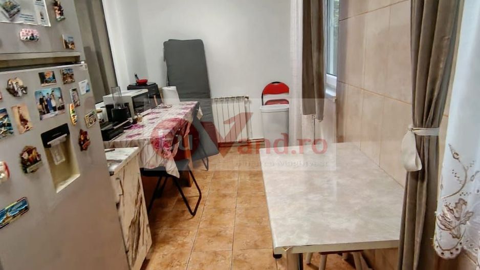 De vanzare apartament 3 camere – Micro 40 – Parter cu gradina, 58.000 euro - Poză 1