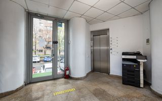 Cladire de birouri Vitan pretabilă pentru diverse afaceri. - Poză 8