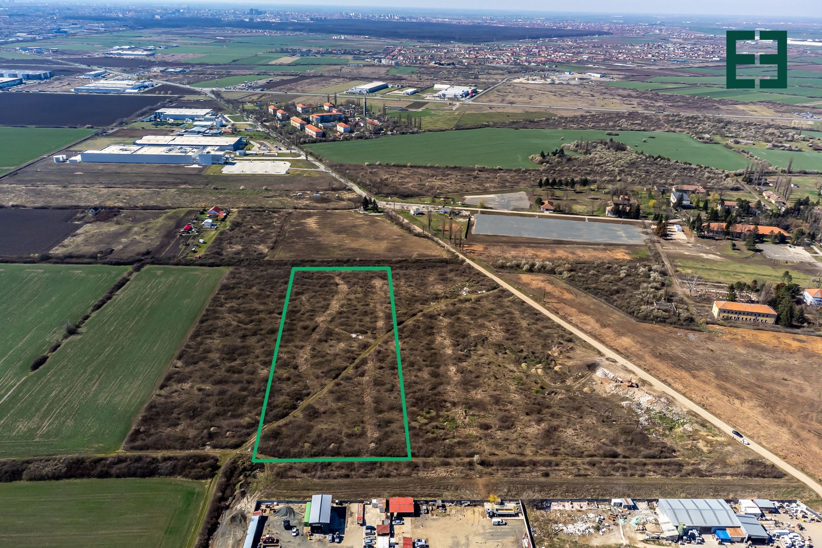 Teren intravilan cu PUZ aprobat - 23700 mp - Ghiroda - Timiș - Poză 1