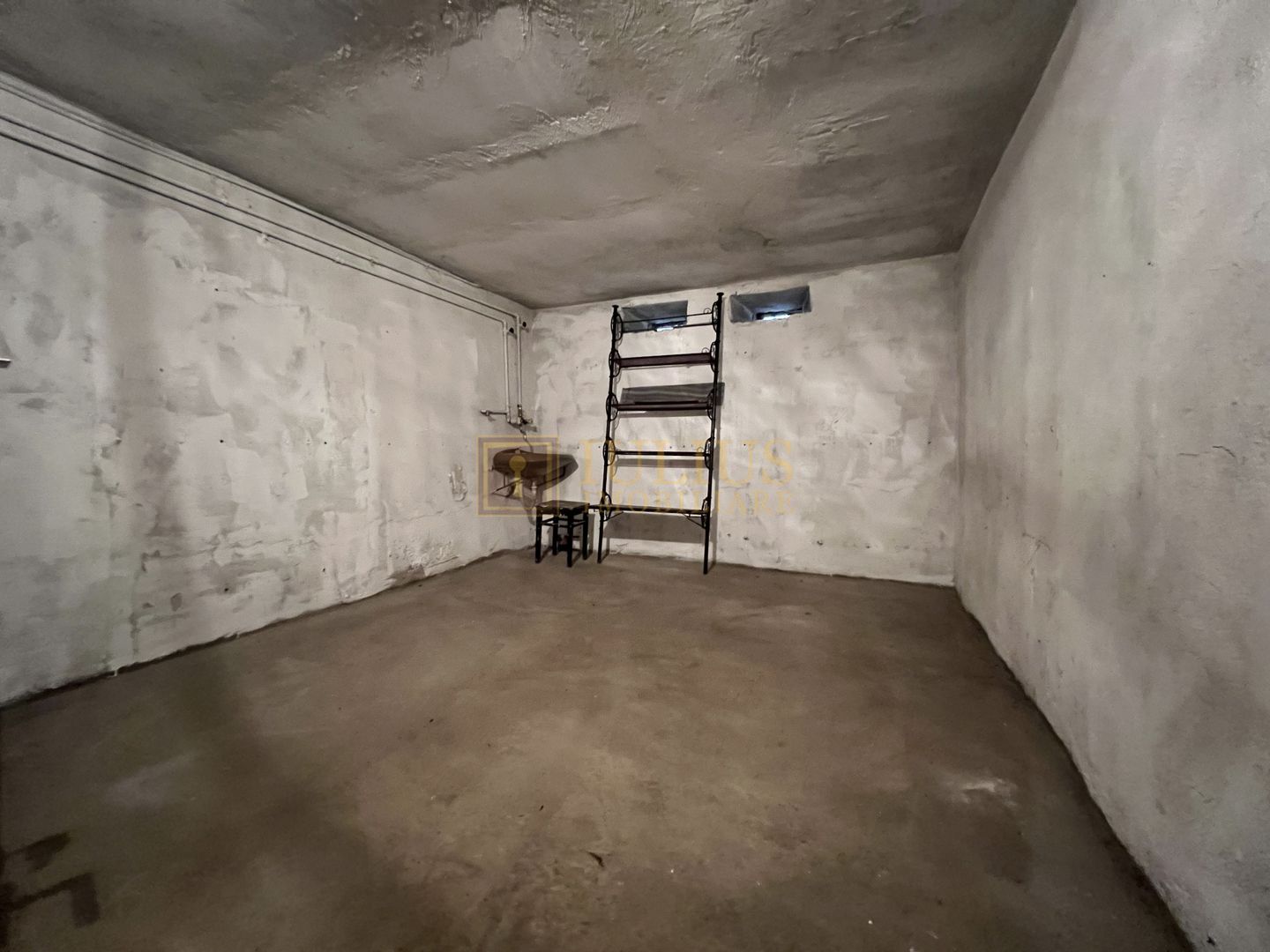 Piata Unirii; dormitor +birou;parcare privata si boxa (centrala proprie si ctr.) - Poză 24