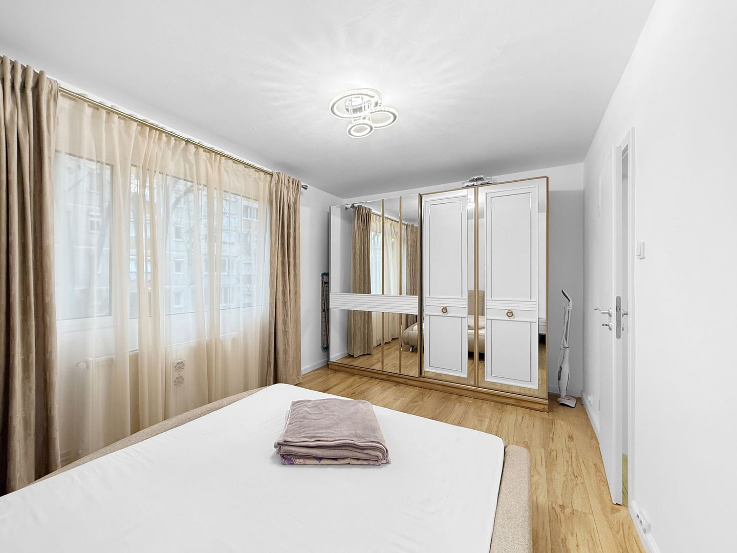 Apartament 2 camere ,zona Medicina. - Poză 4