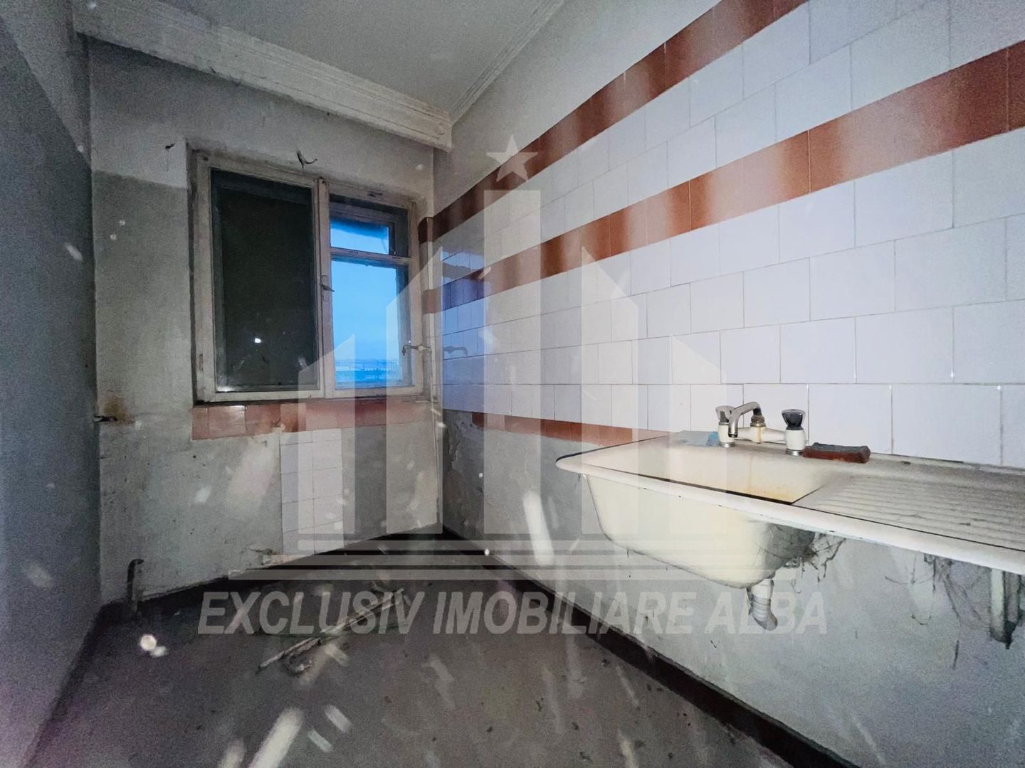 Apartament cu 2 camere de vanzare, Centru-ultracentral - Poză 2