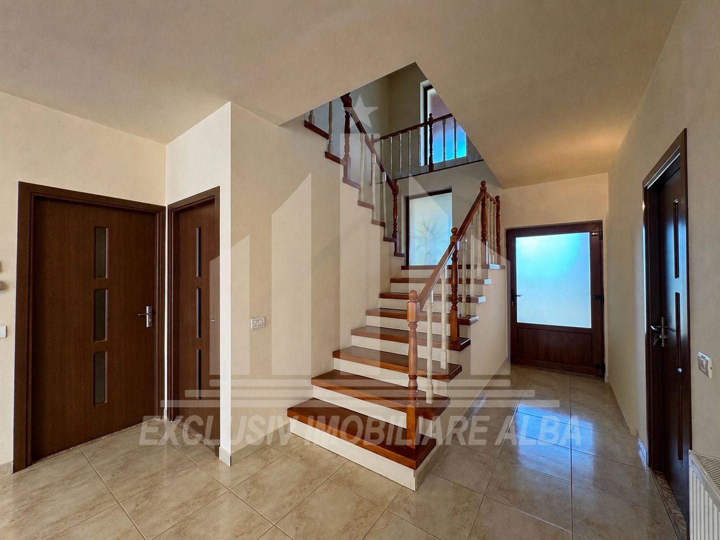 Casa individuala | Pensiune | 560 mp | 1450 mp teren | Cetate - Poză 7