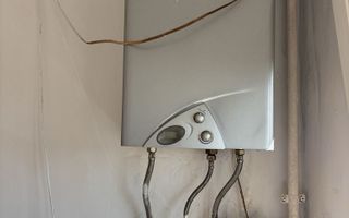 BRASADAS vinde ap 2c etaj 4/4 in 14 Mai. - Poză 3