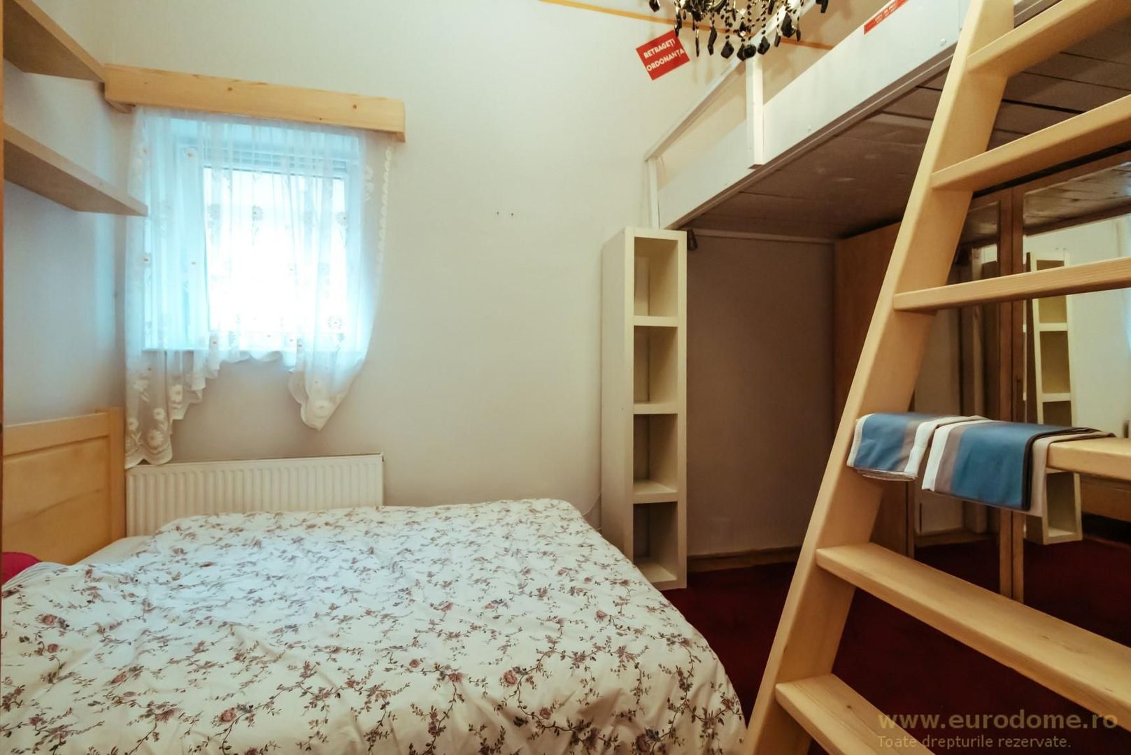 Piata Sfatului, apartament  deosebit, luminos, cu priveliște frumoasă - Poză 16
