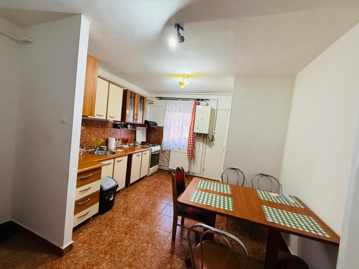 Soarelui - Gen 30 | 2 Camere | Centrala proprie | Mobilat si Utilat - Poză 1